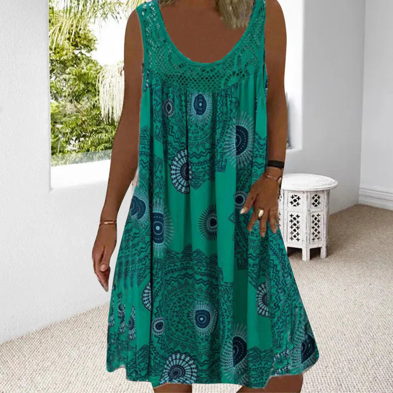 Mallory – Ärmelloses Kleid mit lebendigem Boho-Print