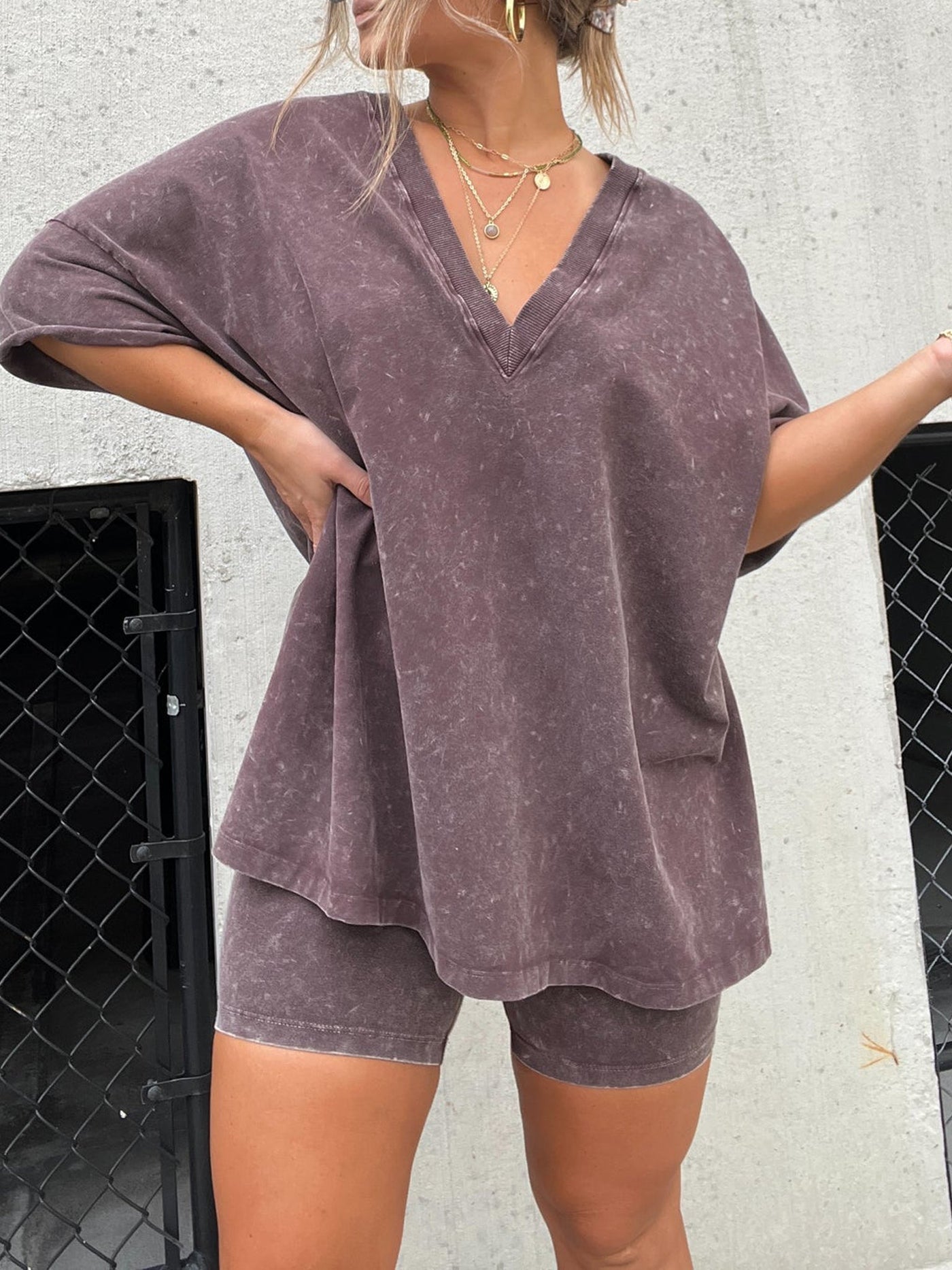 Zweiteiliges Set mit Oversized-Shirt | Lässiger Stil | Bequem & Modern