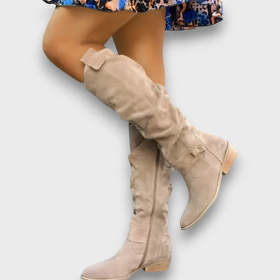 Leontine – Kniehohe Stiefel mit samtigem Charme