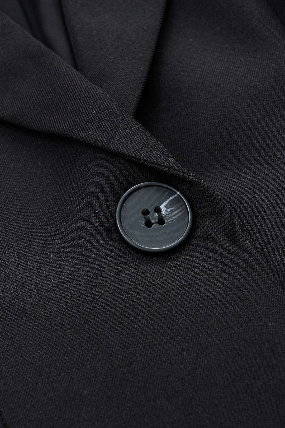 VIRENA – Individuell gestaltetes V-Ausschnitt Blazer-Minikleid