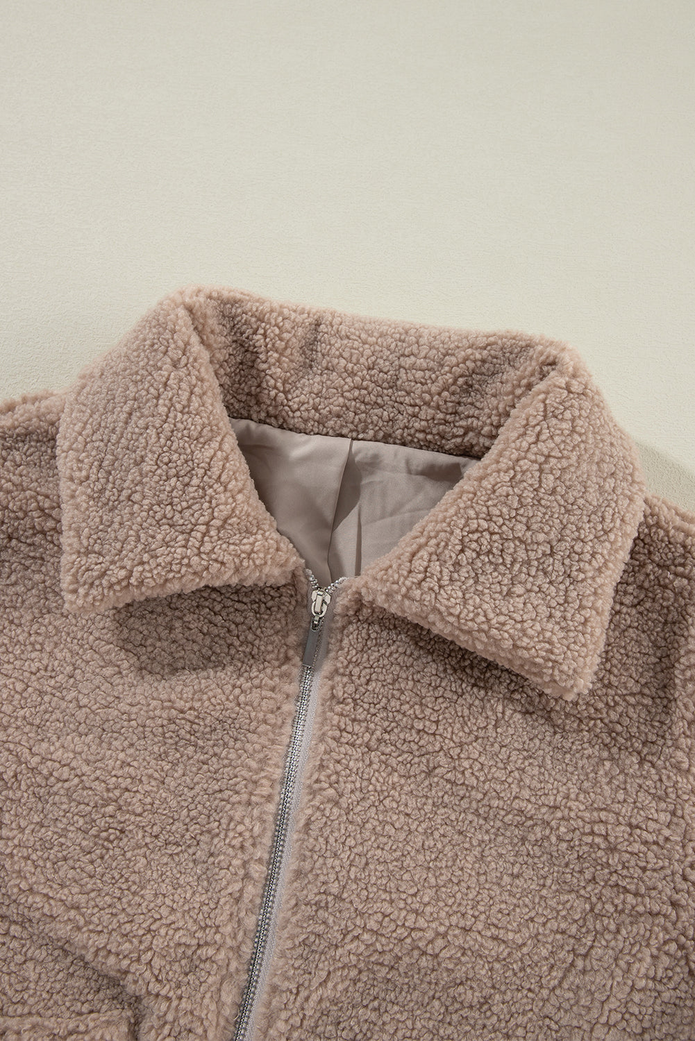 Teddy-Bomberjacke mit Reißverschluss | Flauschige Textur | Bequem & Stylisch