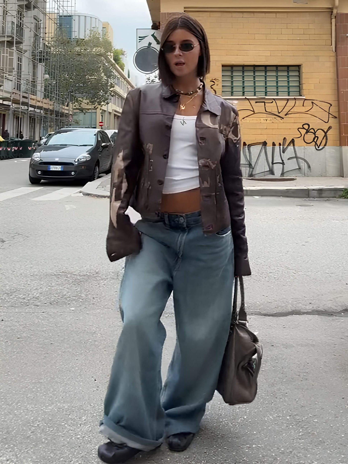 Vintage Lederjacke für Damen mit einzigartigem Design - Aurenilys