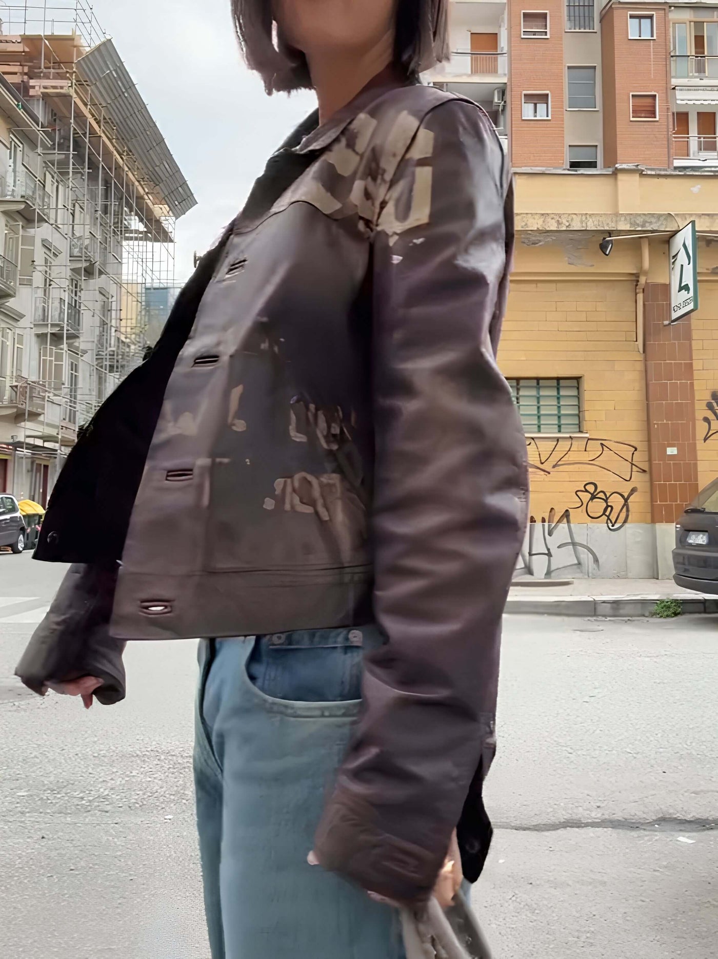 Vintage Lederjacke für Damen mit einzigartigem Design - Aurenilys