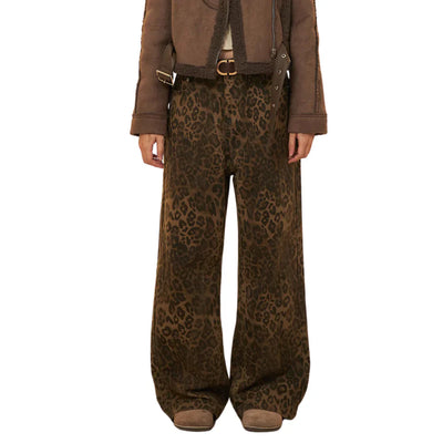 Morvessa – Weite Jeans mit Leopardenmuster