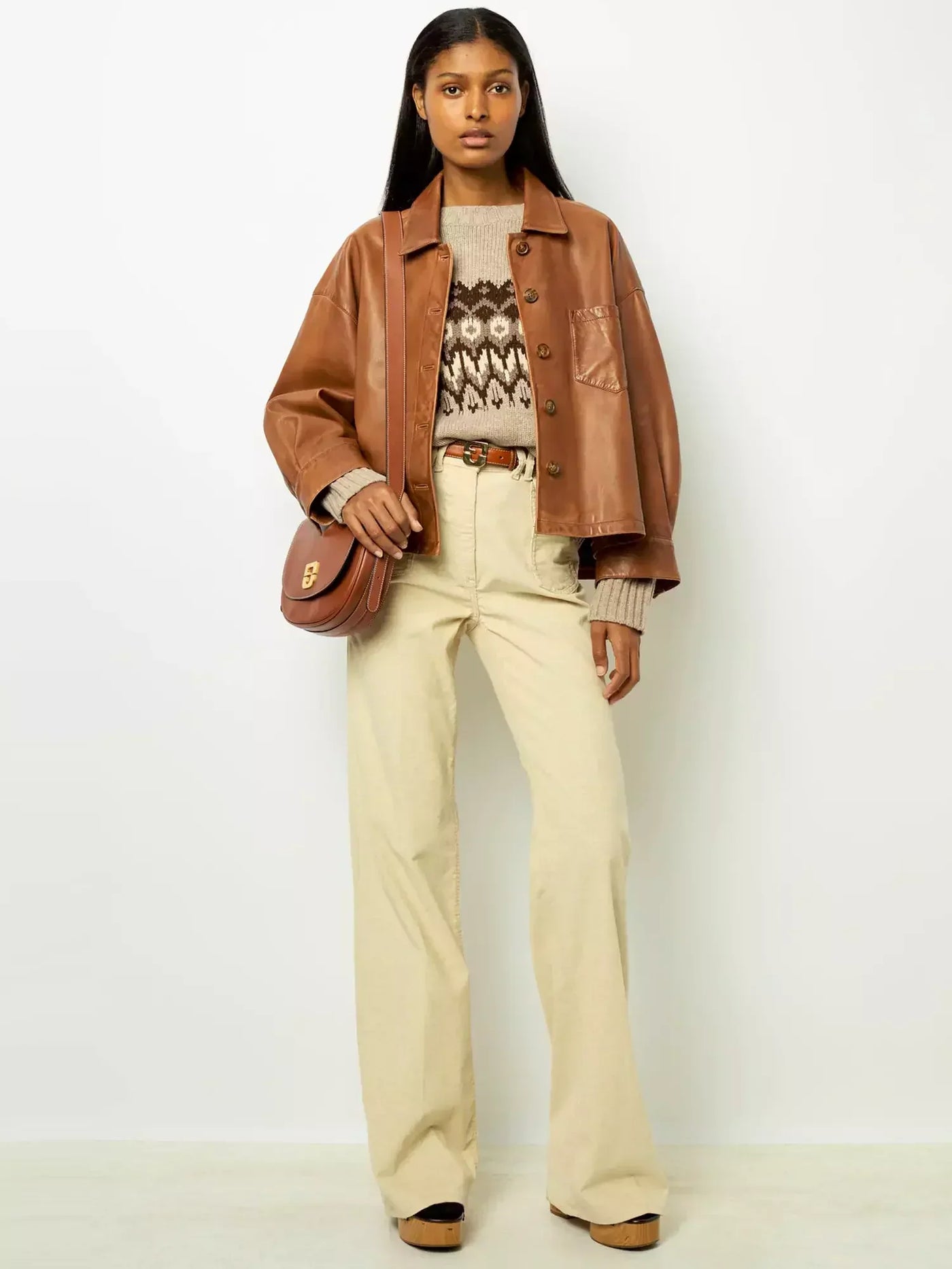 Modische Lederjacke für Damen mit klassischem Schnitt - Esmeralda