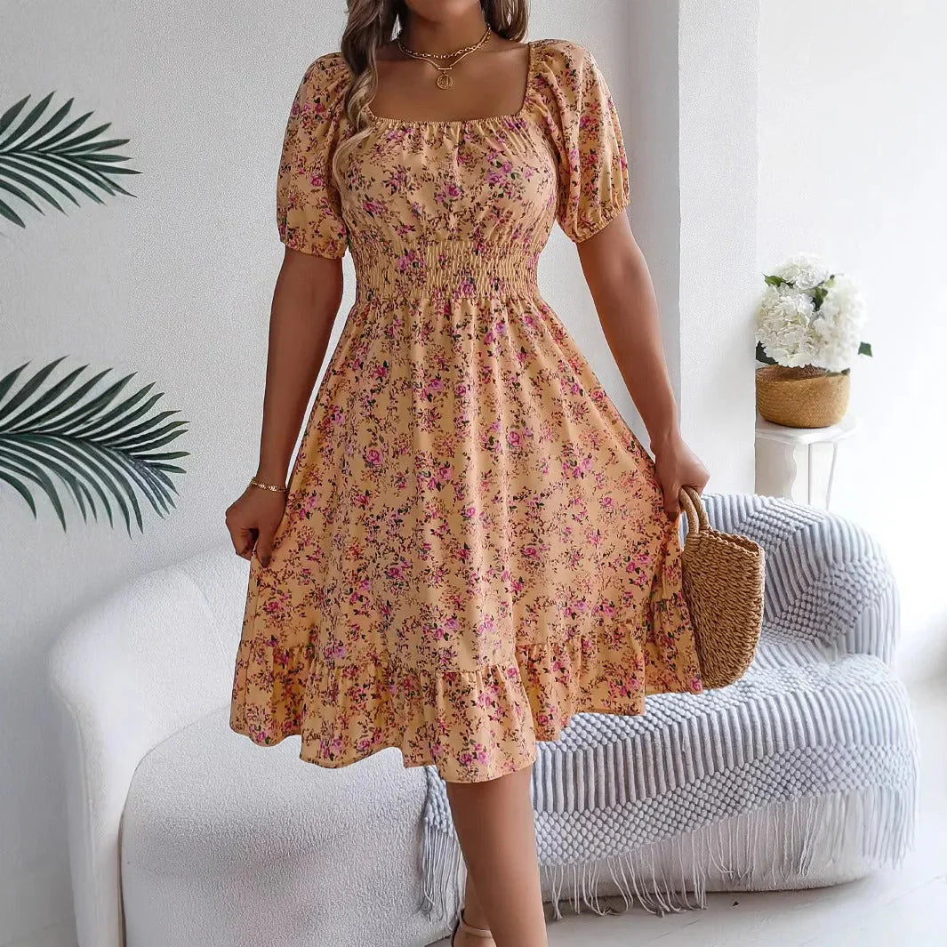 Salvora – Elegantes Kleid mit Blumenmuster und quadratischem Ausschnitt