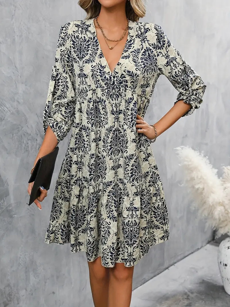 Ellery – Charmantes Kleid mit V-Ausschnitt