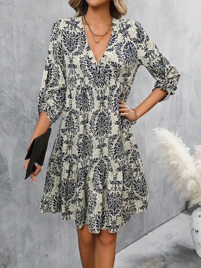 Ellery – Charmantes Kleid mit V-Ausschnitt