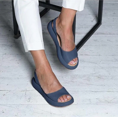 Velmoura – Minimalistische Sandalen mit offener Zehenpartie