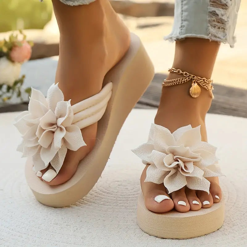 Seraphielle – Charmante Plateau-Sandalen mit Blumenmuster