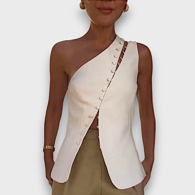Elanor – Asymmetrisches Top mit Knopfdetail
