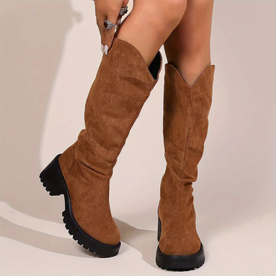 Avelena | Modische V-Cut-Stiefel mit Mittlerer Wade