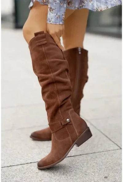 Kniehohe Stiefel | Veloursleder-Optik & Raffinierte Details | Femininer Chic