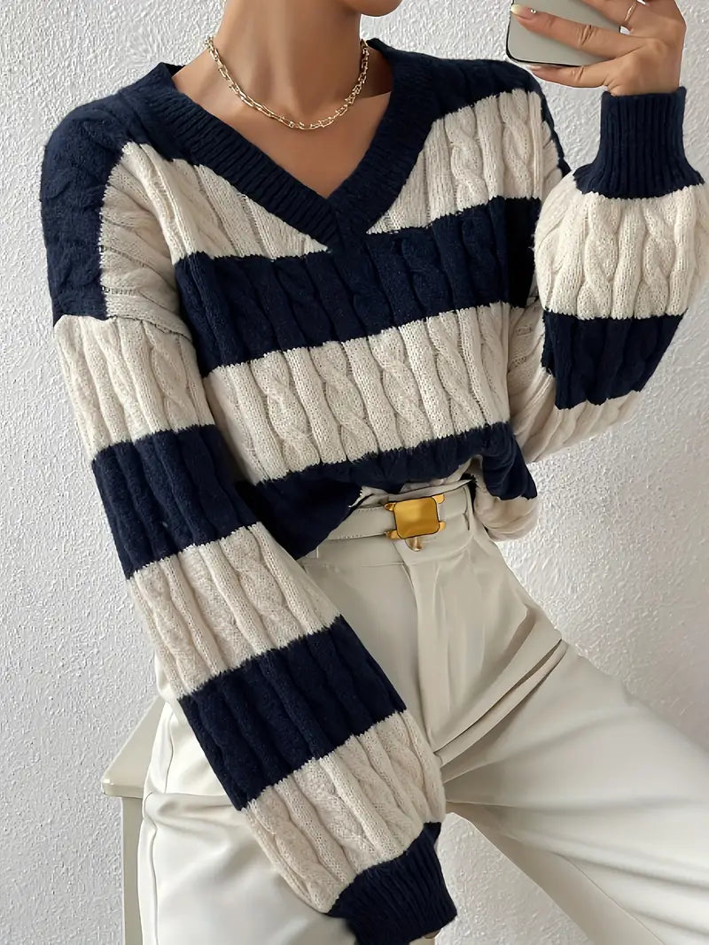 Avelena | Eleganter Pullover mit V-Ausschnitt und Zopfmuster In Farbblock-Optik