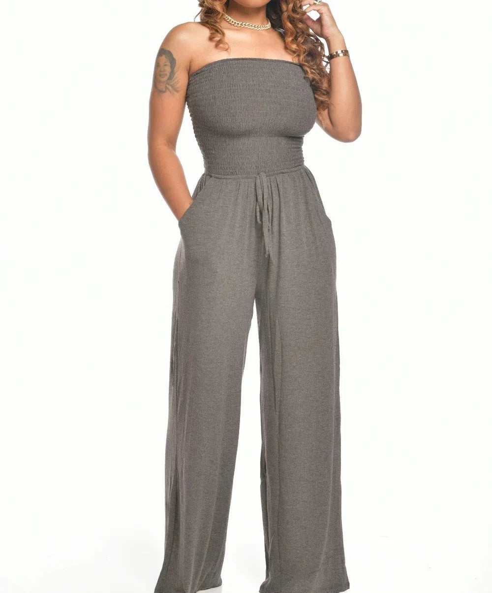 Theodora – Stylischer trägerloser Jumpsuit