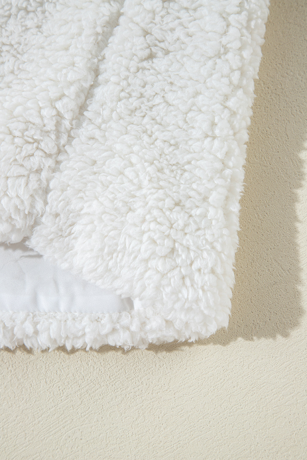 Teddy-Kurzjacke | Flauschiges Material | Gemütlich & Modern