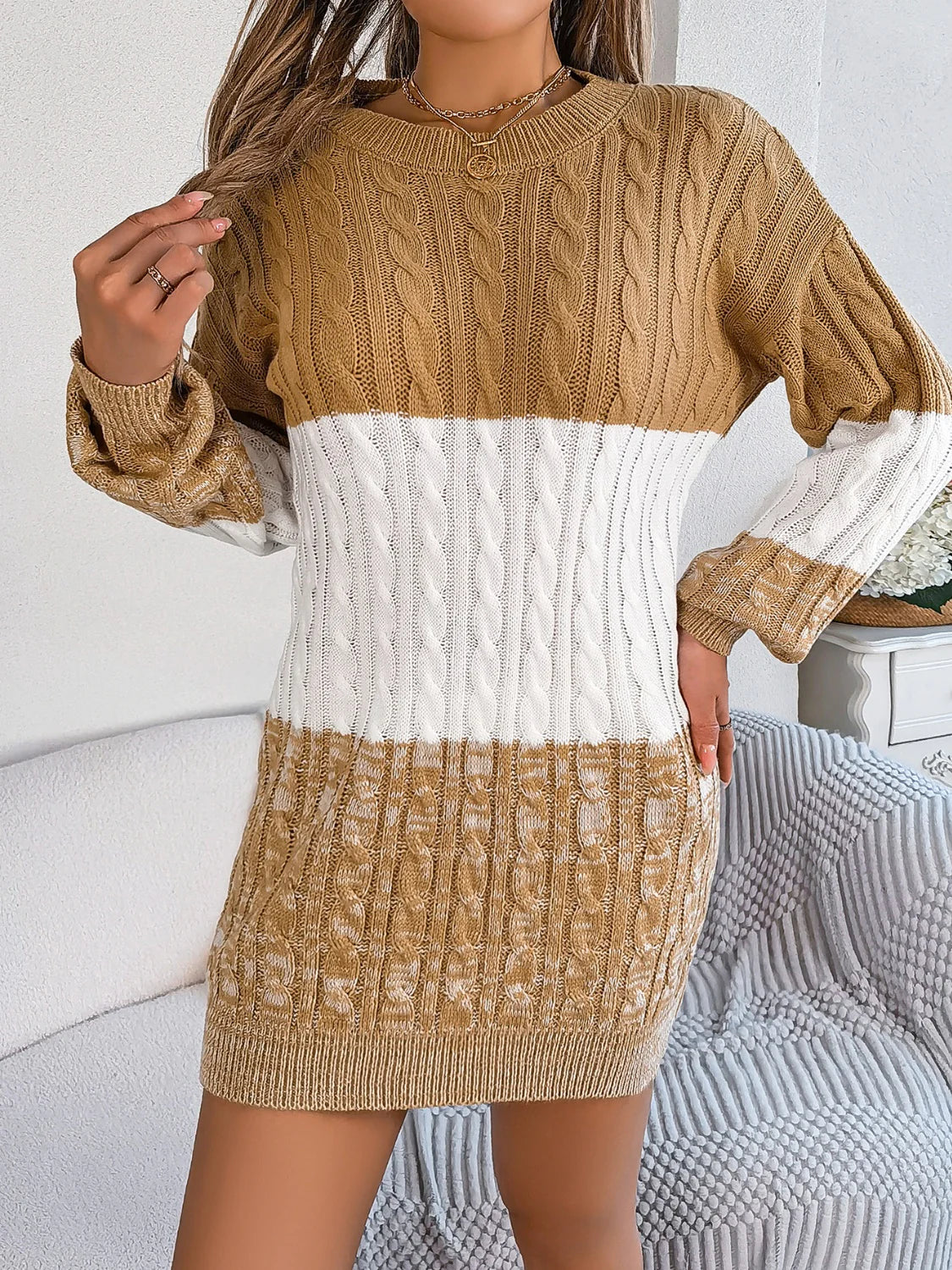 Colorblock Strickkleid | Femininer Look | Müheloser Komfort
