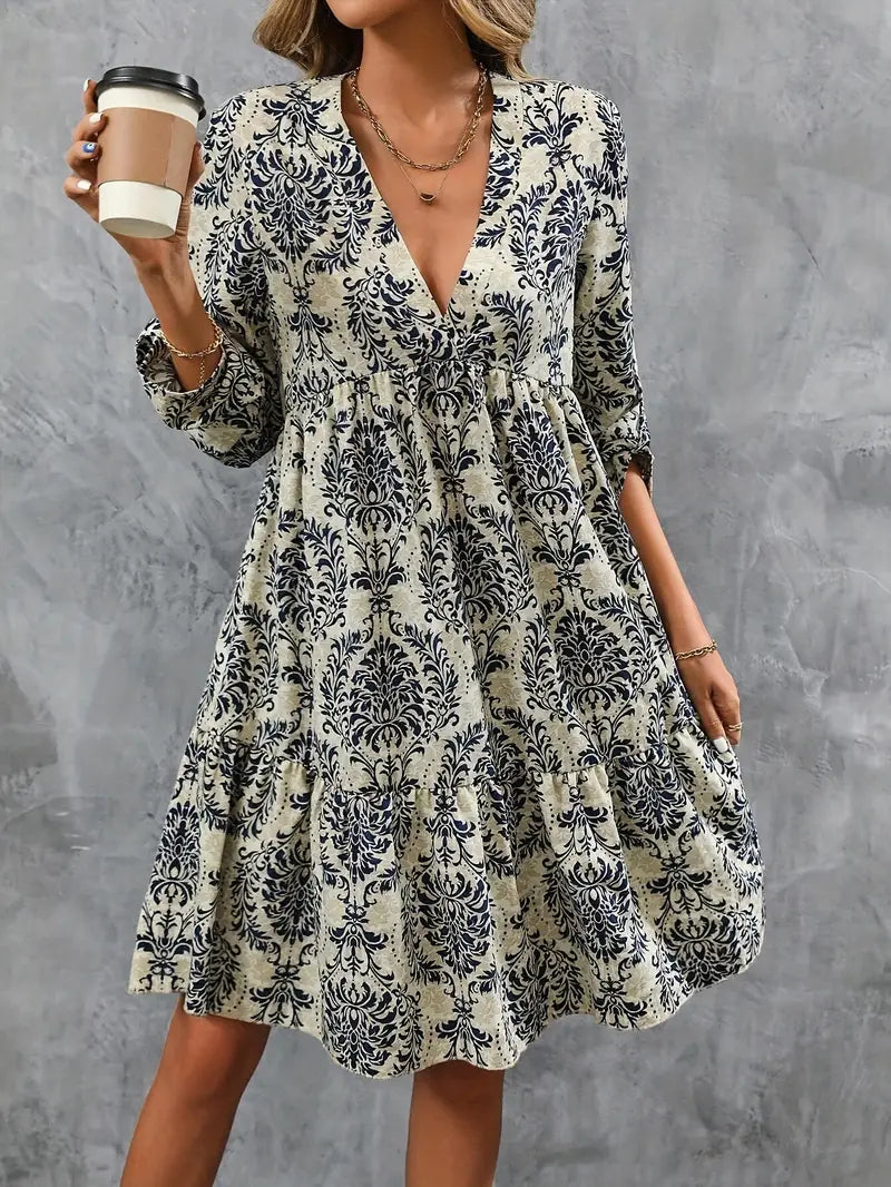 Ellery – Charmantes Kleid mit V-Ausschnitt