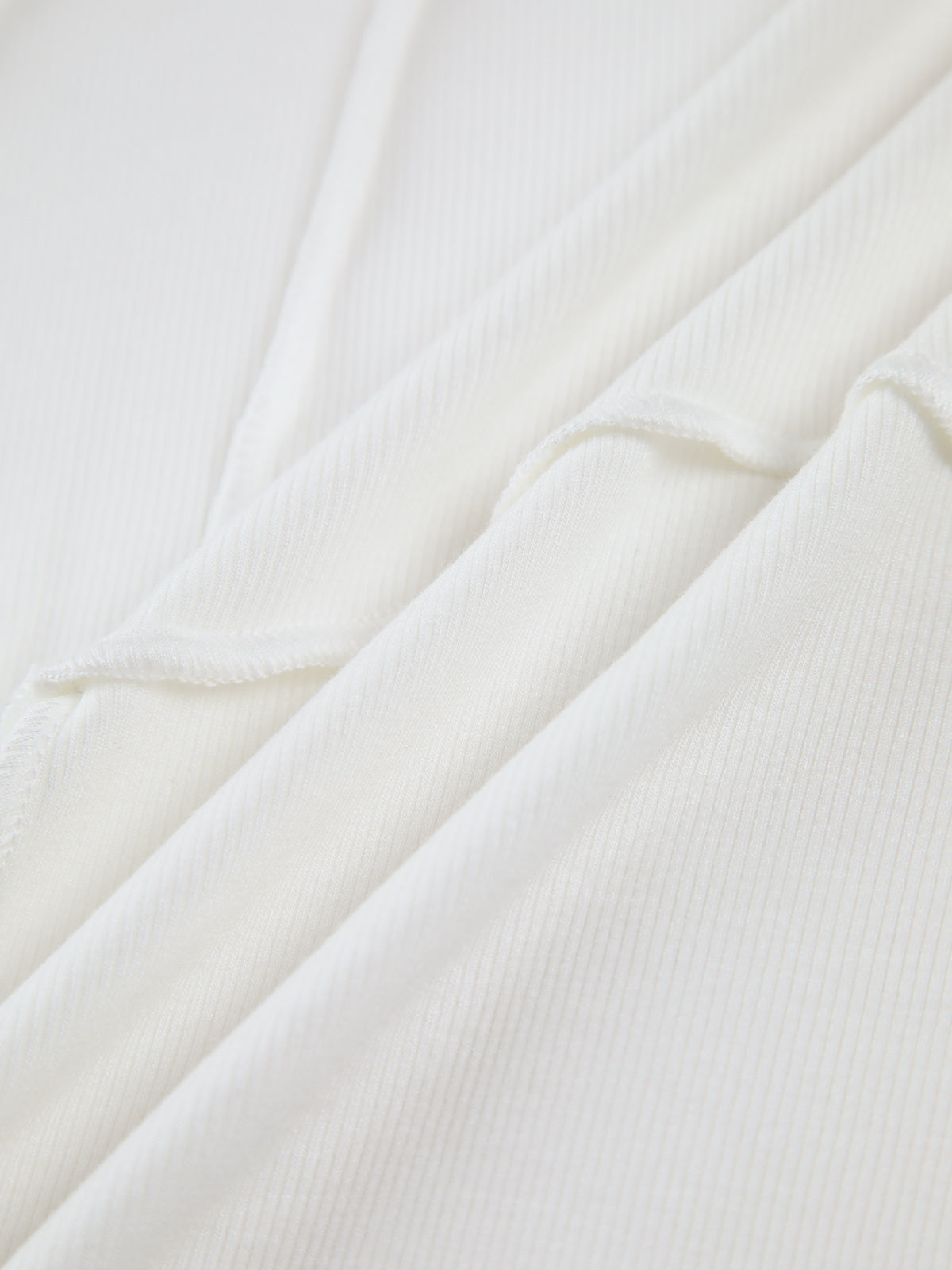 Langarm-Shirt mit Kontrastnähten | Minimalistisch und Modern | Figurbetonter Schnitt