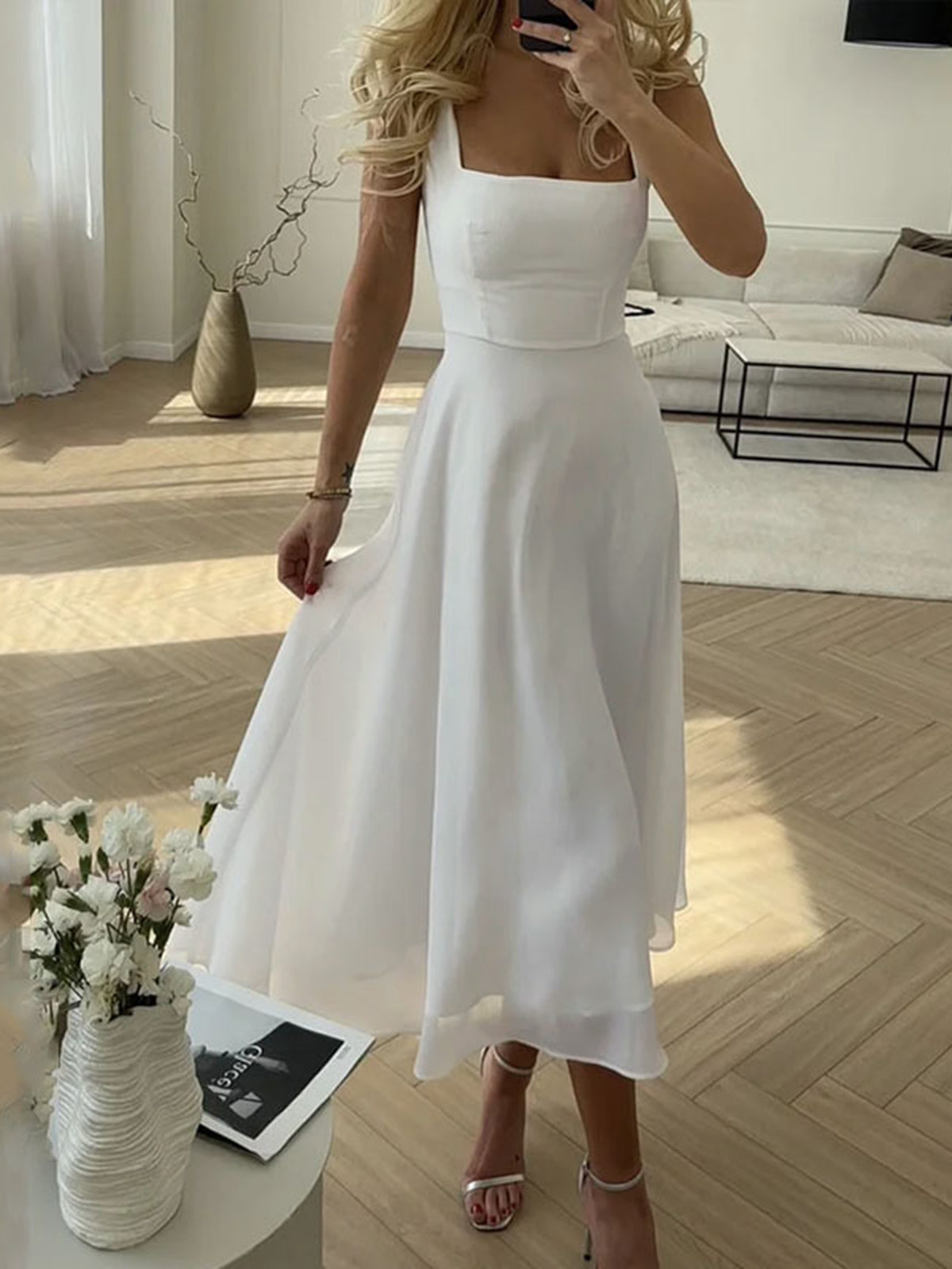 Elegantes Midikleid | Quadratischer Ausschnitt | Zeitlose Raffinesse
