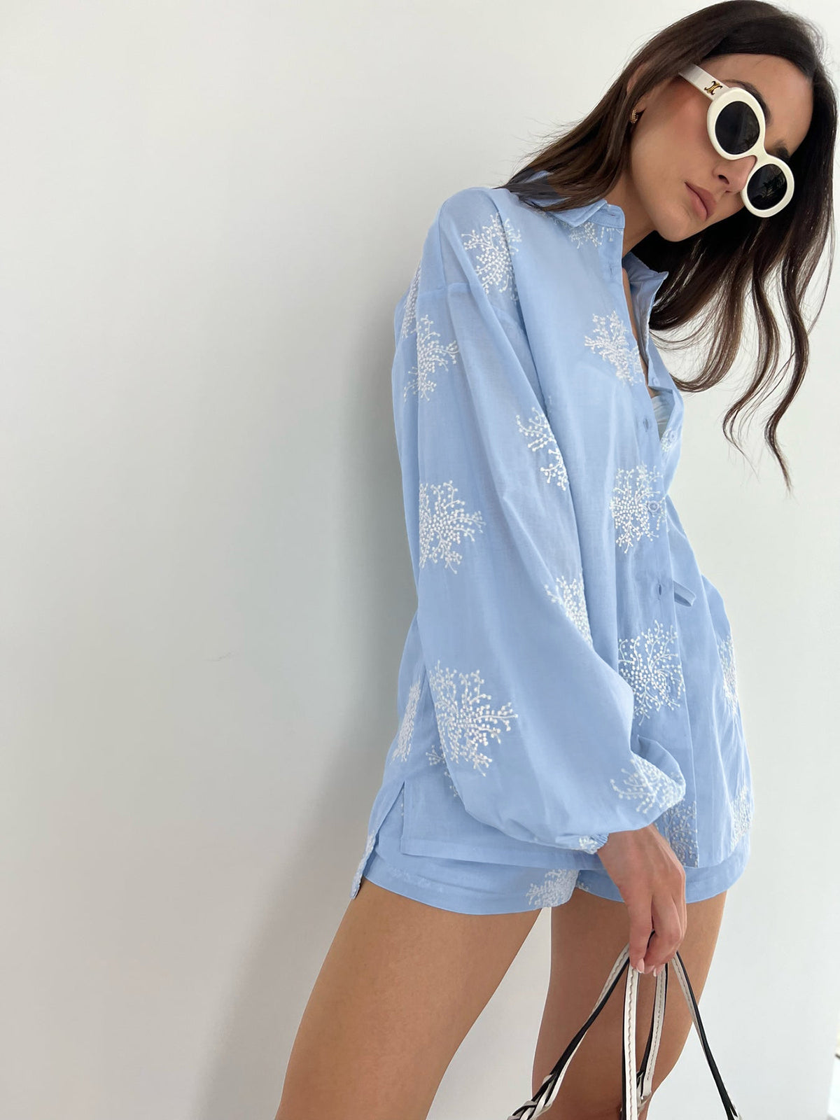 Zweiteiliger Damen Sommer-Shorts-Set mit Pflanzenstickerei