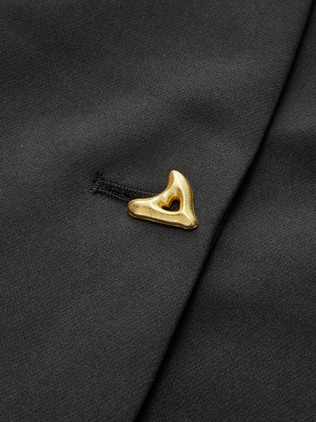 NERINA – V-Ausschnitt Bluse mit Knopfdetails