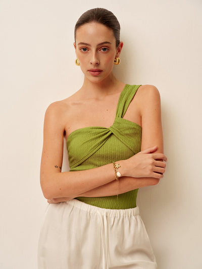 Asymmetrischer Badeanzug mit Twist & Raffung – Figurformend