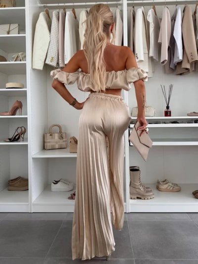 Araceli | Zweiteiliges Set mit Plisseehose und schulterfreiem Oberteil