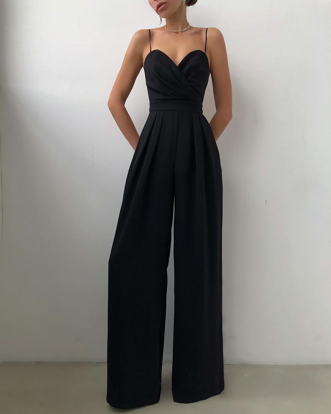 Aretha | Ärmelloser Jumpsuit mit hoher Taille