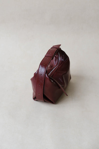 Weinrote Retro Schultertasche aus veganem Leder – Crossbody Handtasche