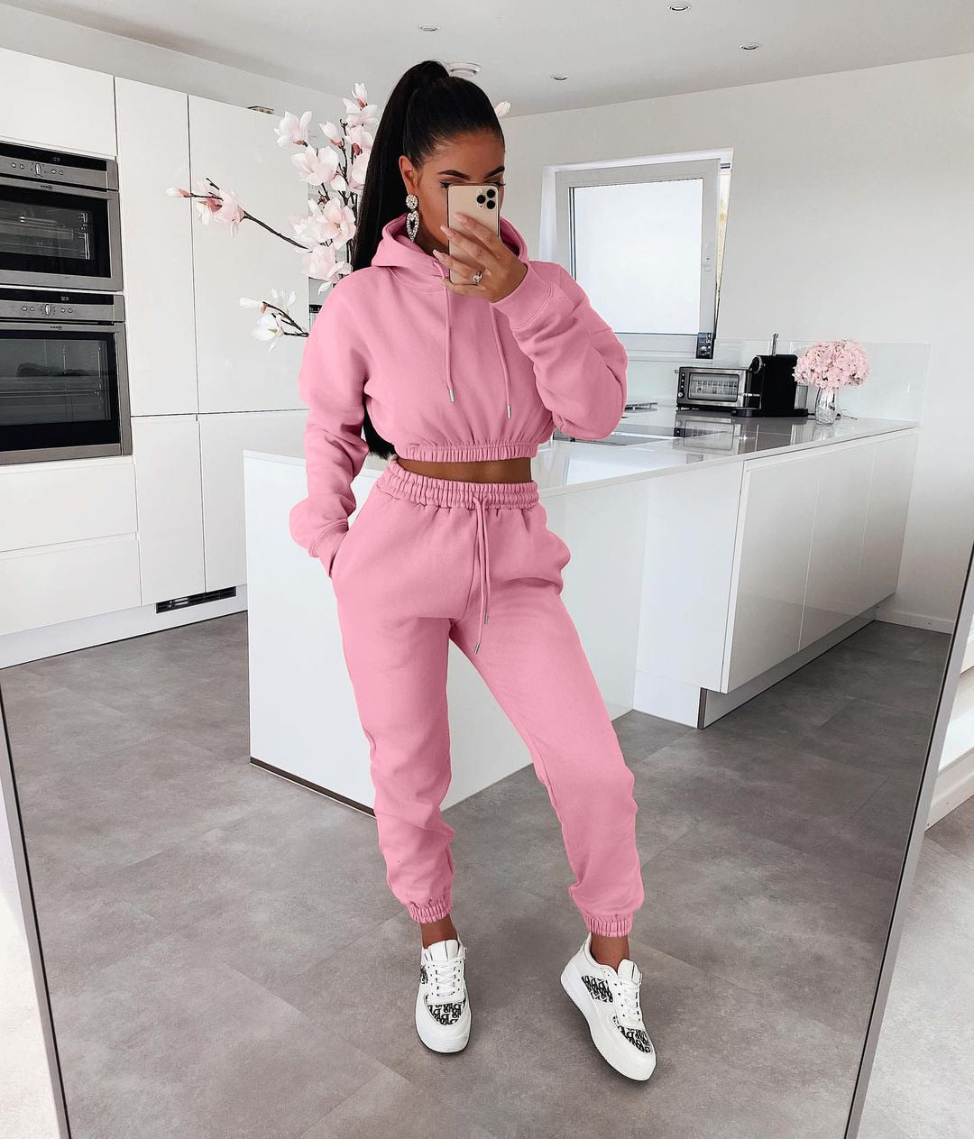 Zweiteiler-Sportset | Cropped Hoodie & Jogginghose | Lässiger Komfort