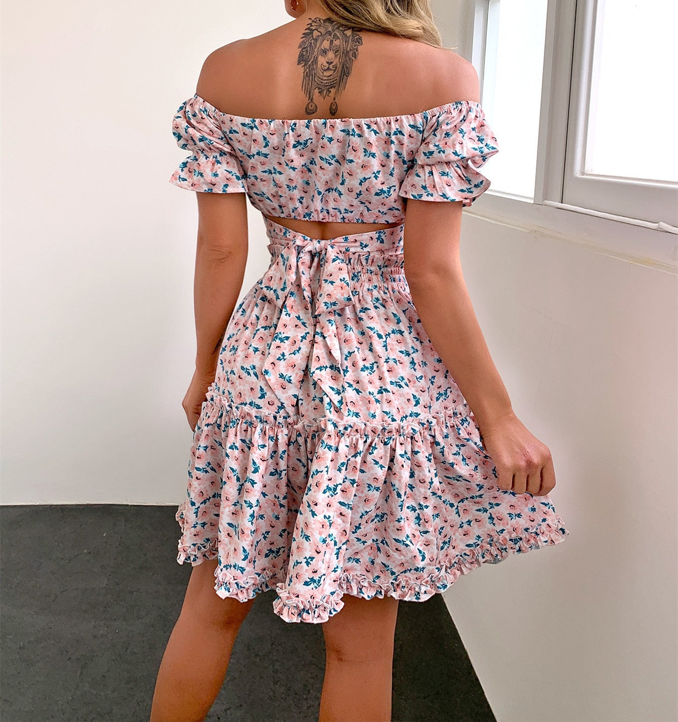 Zweiteiliges Sommerset | Off-Shoulder & Rüschen | Blumendesign