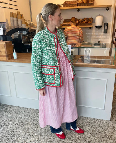 PATCHWORK-JACKE MIT BLUMENDRUCK VON AMY