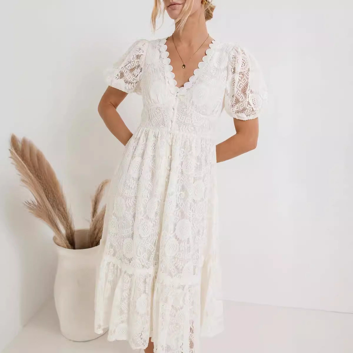 Avelena | Grünes Spitzen-Midikleid