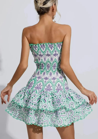 Schulterfreies Minikleid | Stickereidetails & Rüschensaum | Verspielte Eleganz