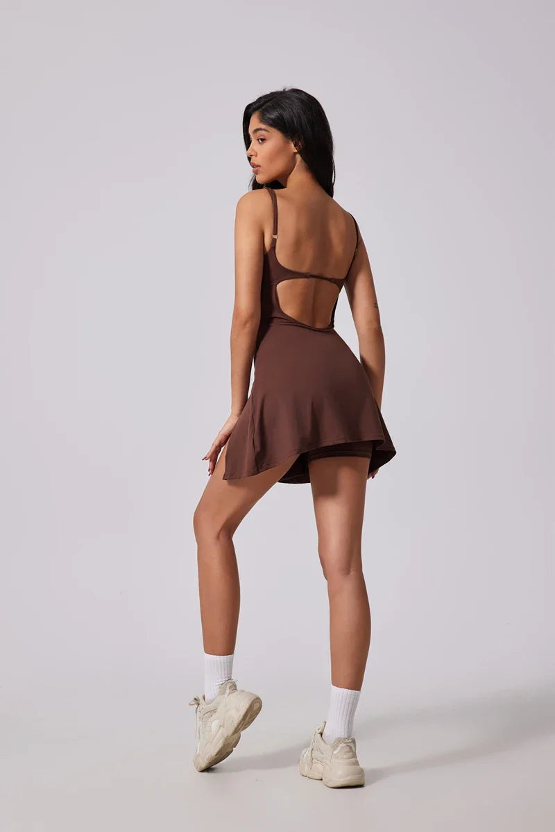 Rachel | Sportliches Tennis-/Yoga-Kleid mit integrierten Shorts