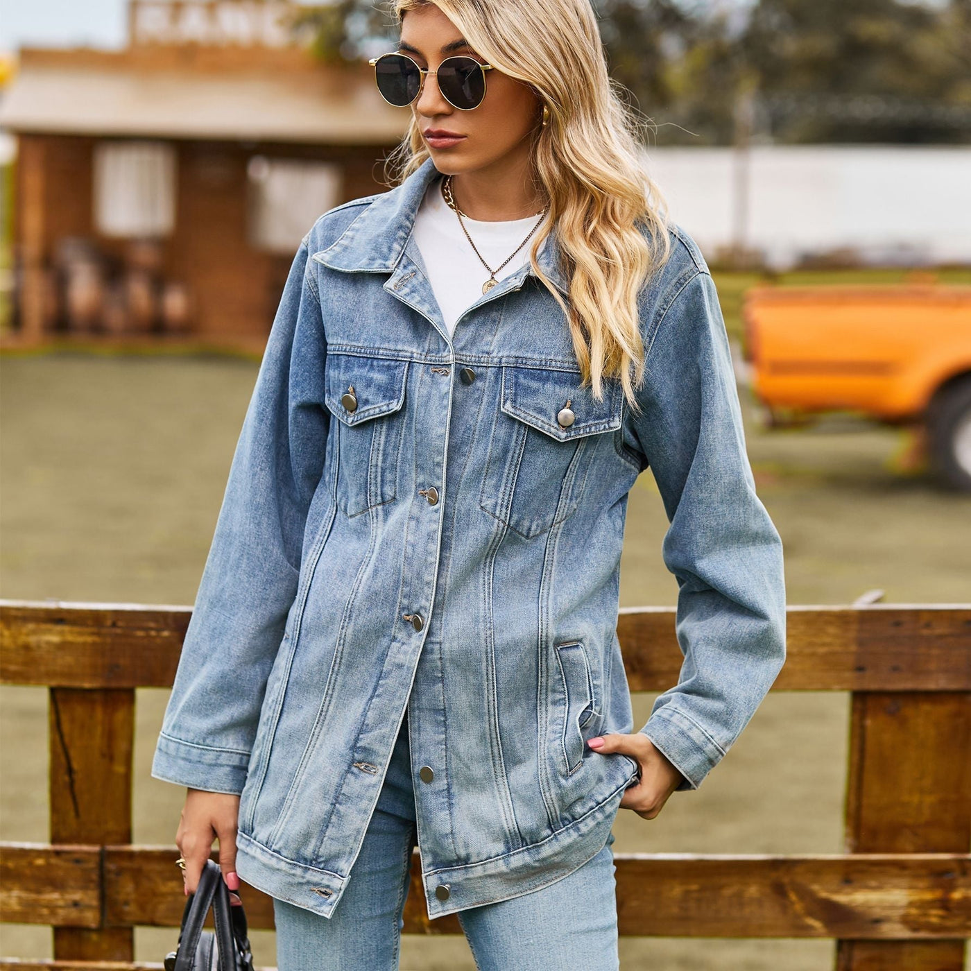 Avelena | Die Vintage Jeansjacke Unter Ihrem Mantel