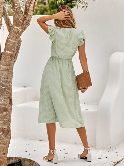 Ellie – Charmantes Kleid mit V-Ausschnitt und Flügelärmeln