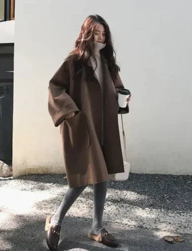 Avelena | Eleganter Trenchcoat aus Wolle In Übergröße