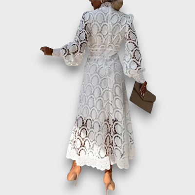 Charlotte – Romantisches Midikleid mit betonter Taille