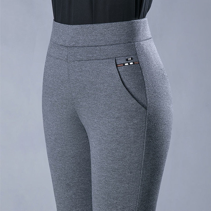 Avelena | Hosen Figurbetonte Passform und Hohe Taille für Stilvolle Eleganz