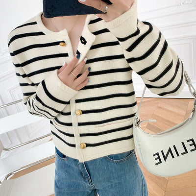 Avelena | Eleganter Britischer Pullover für Frauen