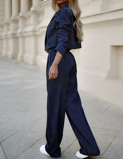 Gestreifter Hosenanzug | Eleganz & Lässigkeit | Moderner Chic