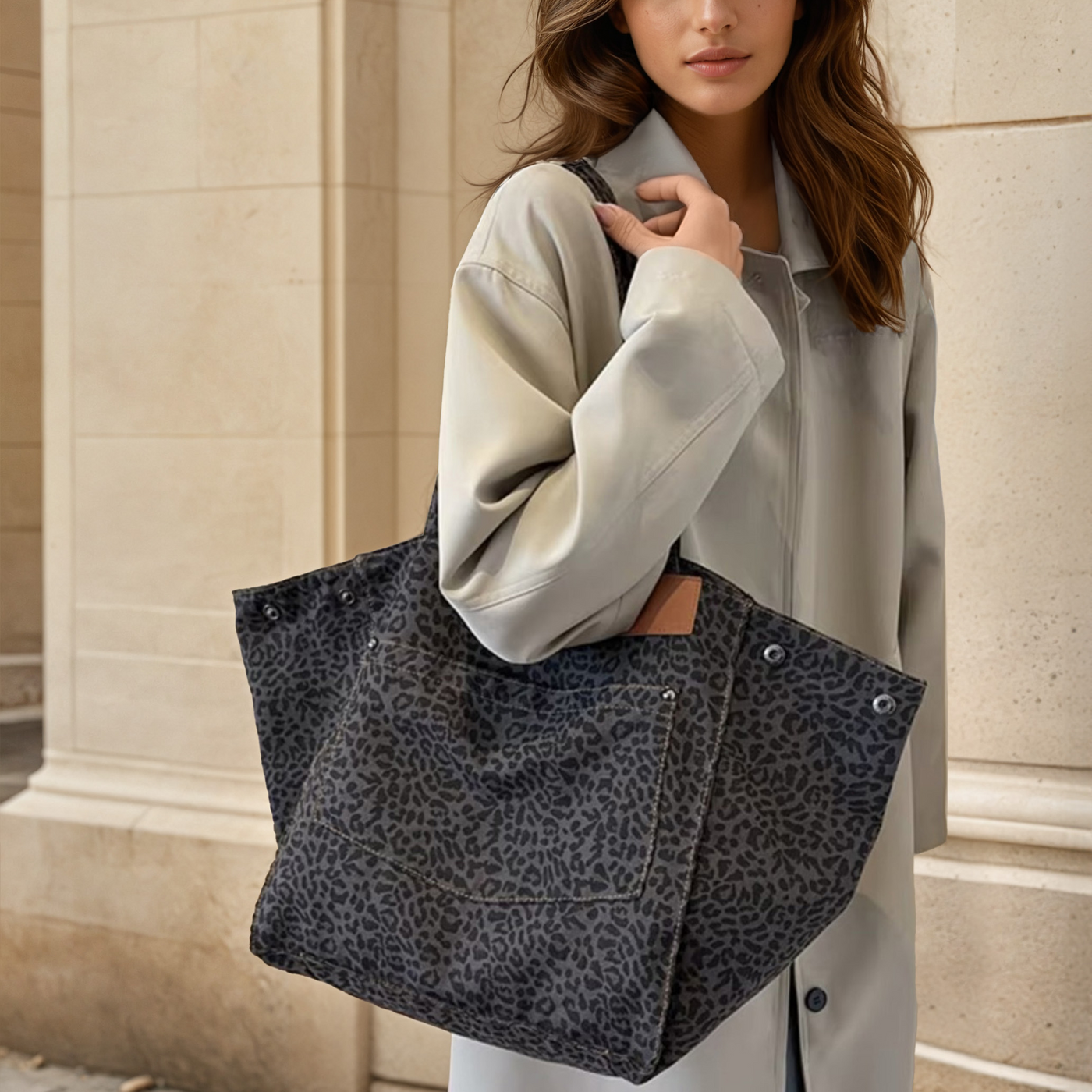 OLIVIA'S STYLISH TOTE BAG IN BROWN – VINTAGE LEOPARD CANVAS