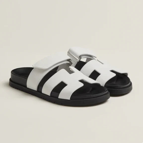 Collin – Moderne Cutout-Sandalen