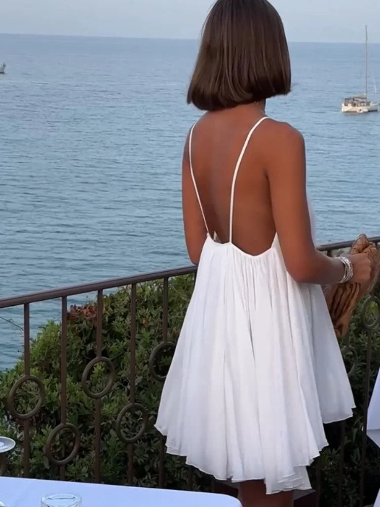 Plissiertes Mini-Strandkleid mit V-Ausschnitt für Frauen - Elviora