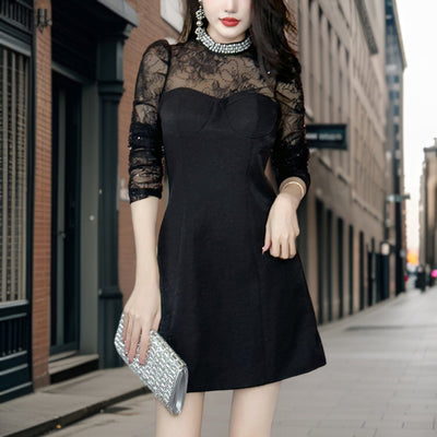 Avelena | Elegantes Schwarzes Kleid In A-Linie
