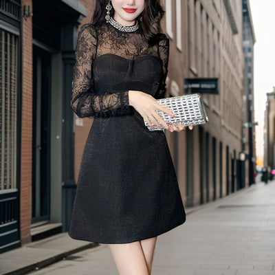 Avelena | Elegantes Schwarzes Kleid In A-Linie