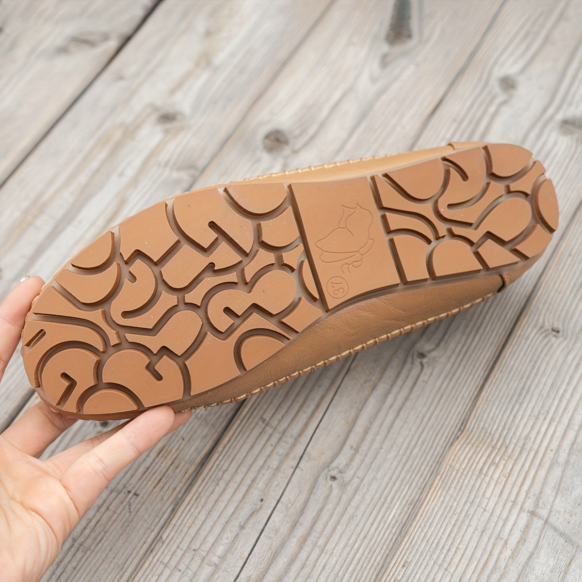 Vintellea™ – Elegante Damen Loafer mit Retro Perforation