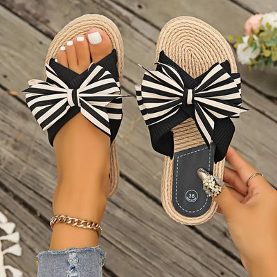 Sonja – Verspielte Slipper mit Schleife